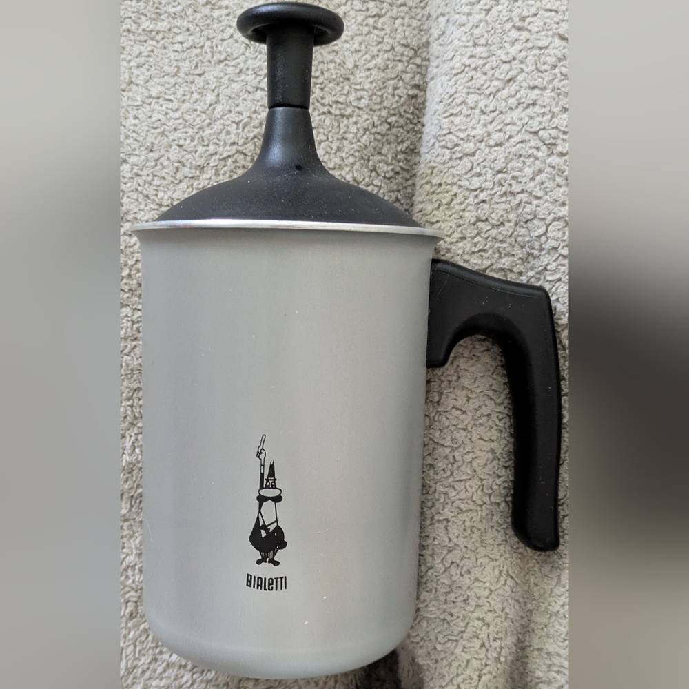 Bialetti Silver and Black Milk Frother